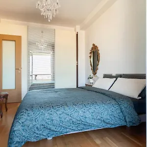 two-spacious-bedrooms-1-minute-to-metro-stop.italymilanhotels.net/